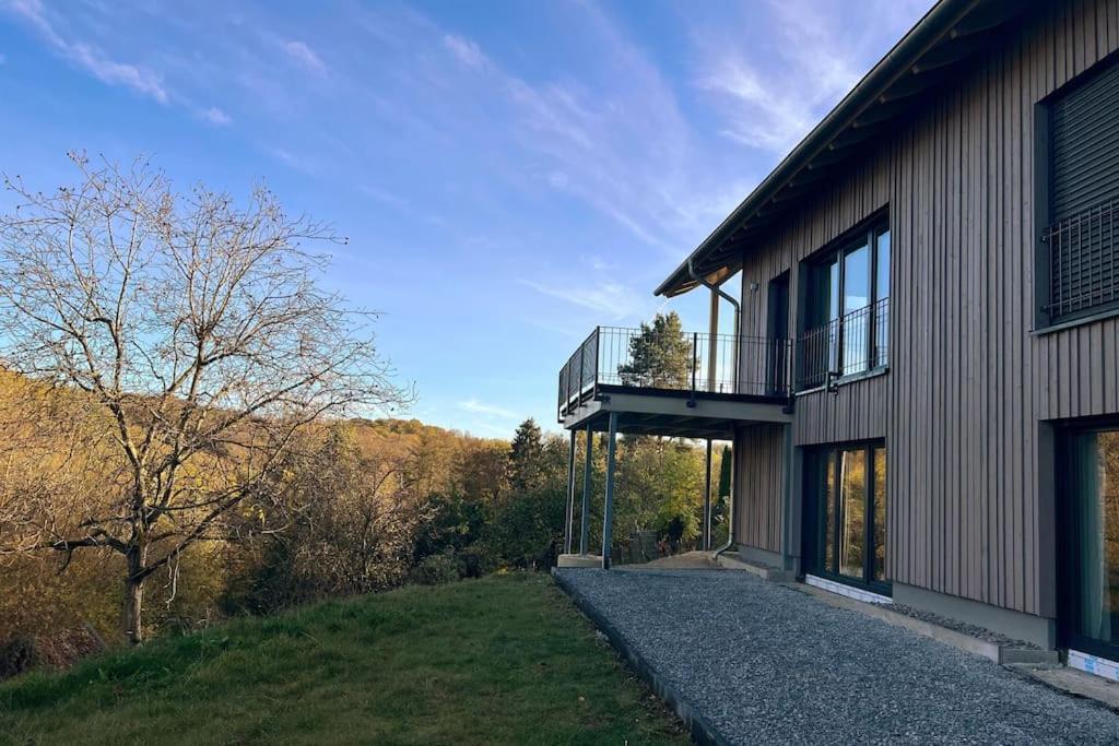 The Forest Retreat- Luxurioese Ferienwohnung Mit Privater Sauna Wermelskirchen Buitenkant foto